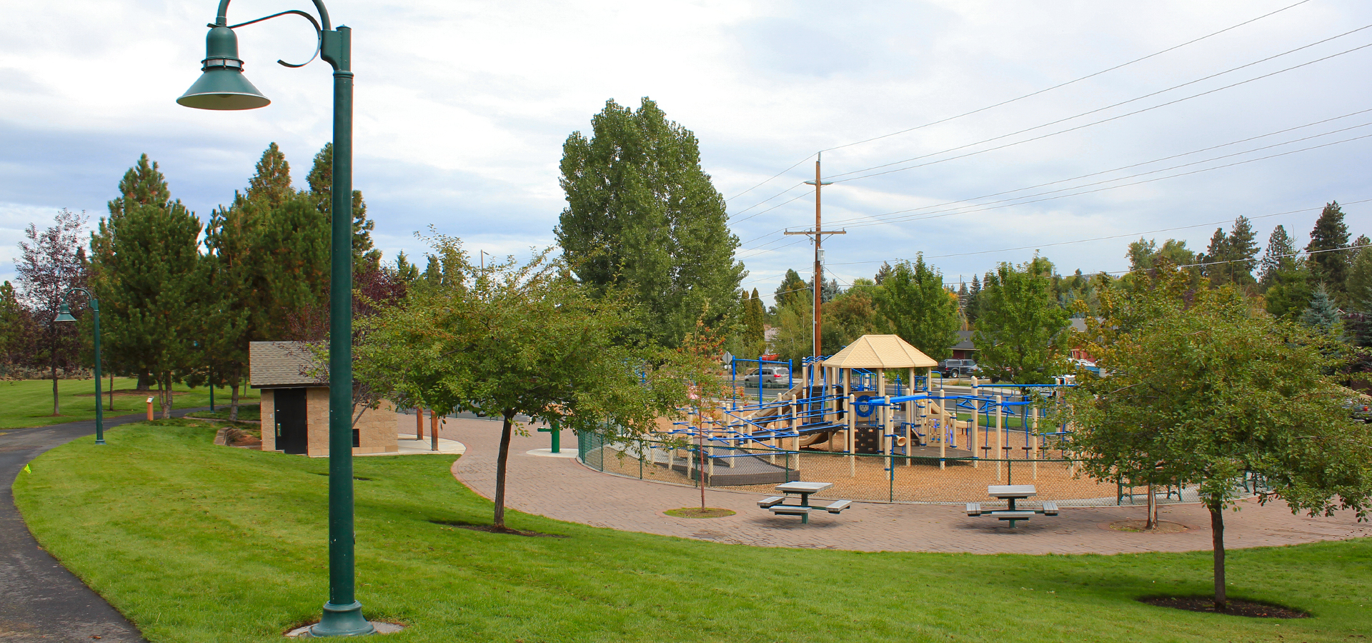 Blakely-Park-Playground-in-Bend