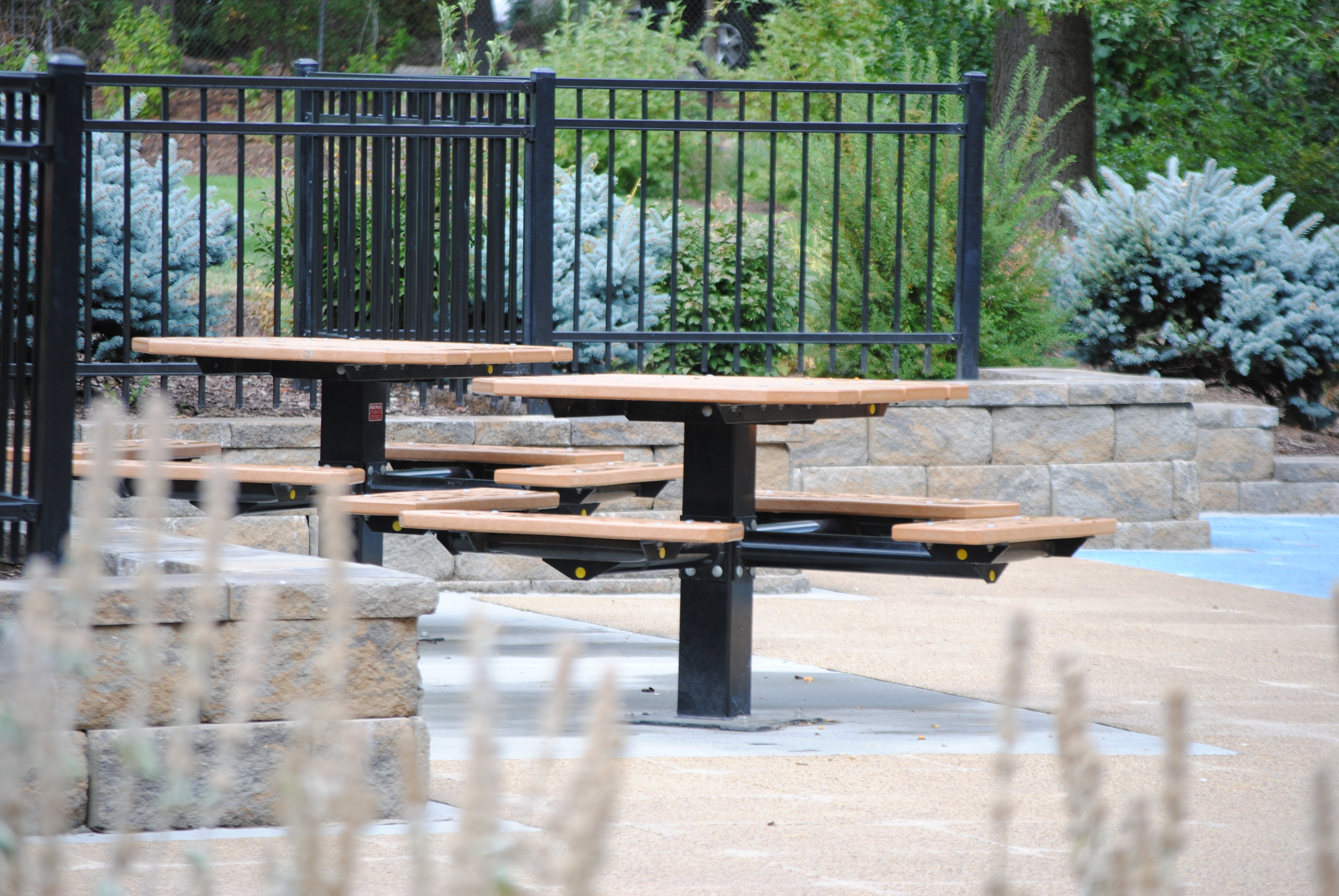 picnic tables at columbia park