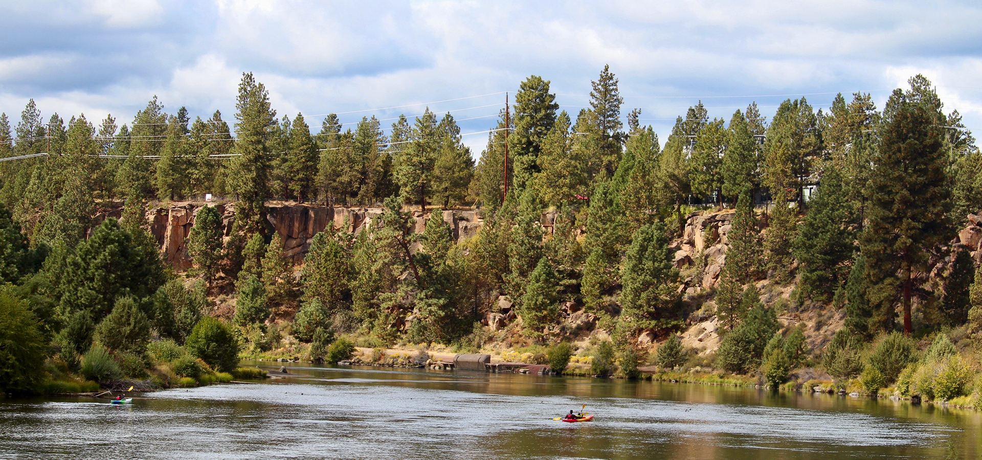 kayakers in the Deschutes River along Farewell Bend Park and the Deschutes River Trail.