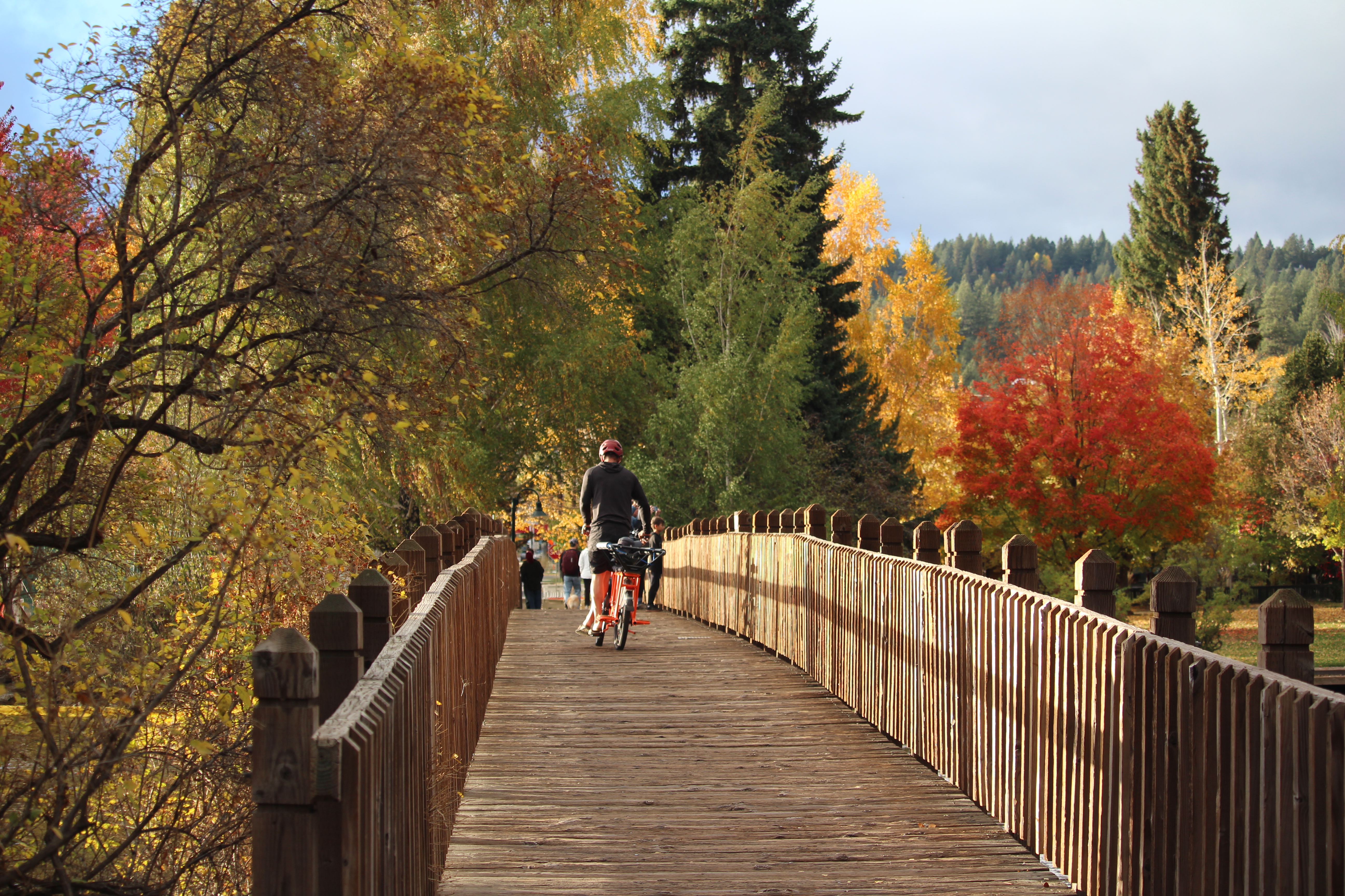 the footbridge over the river from drake park to pageant and harmon parks