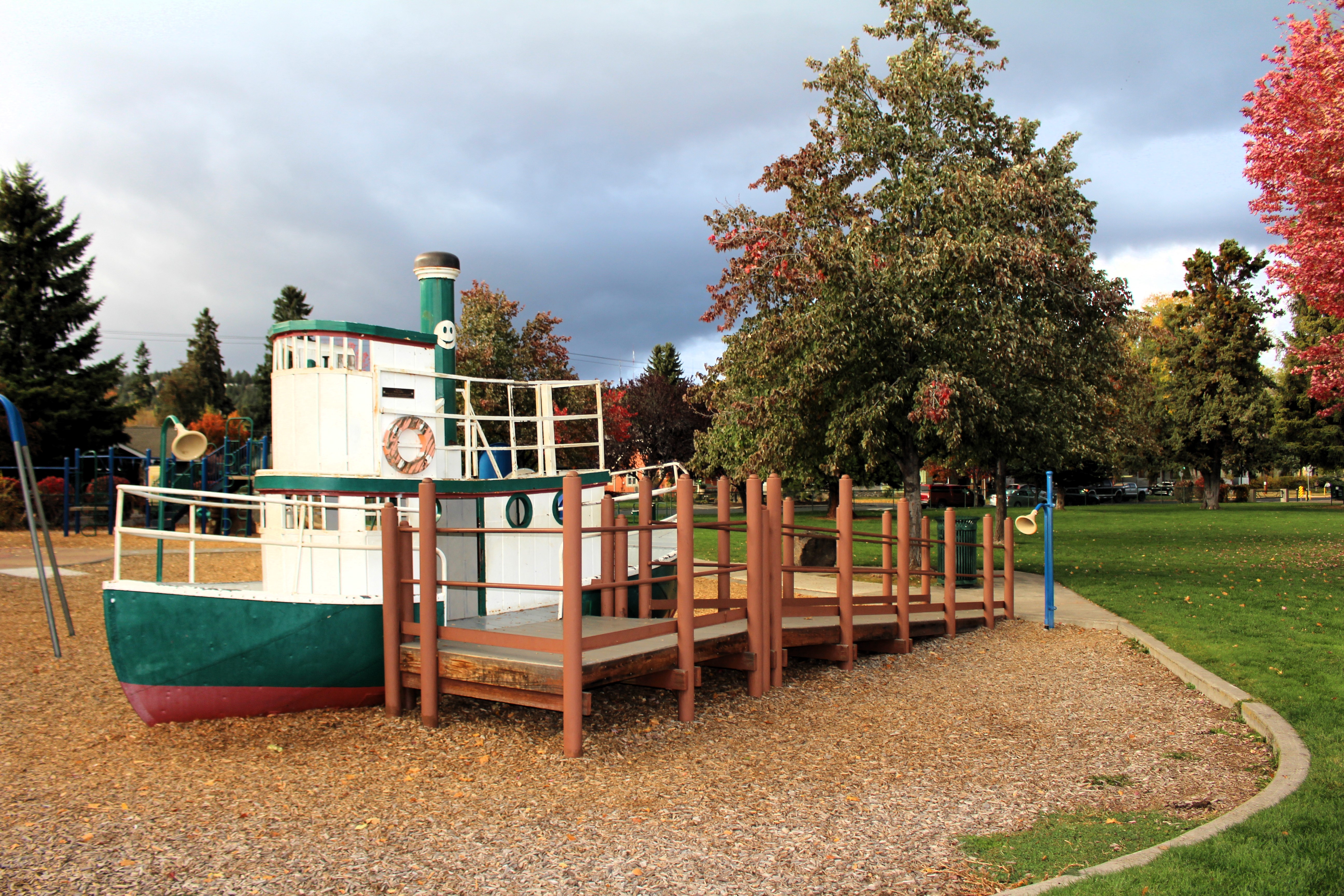 the popular boat at harmon park