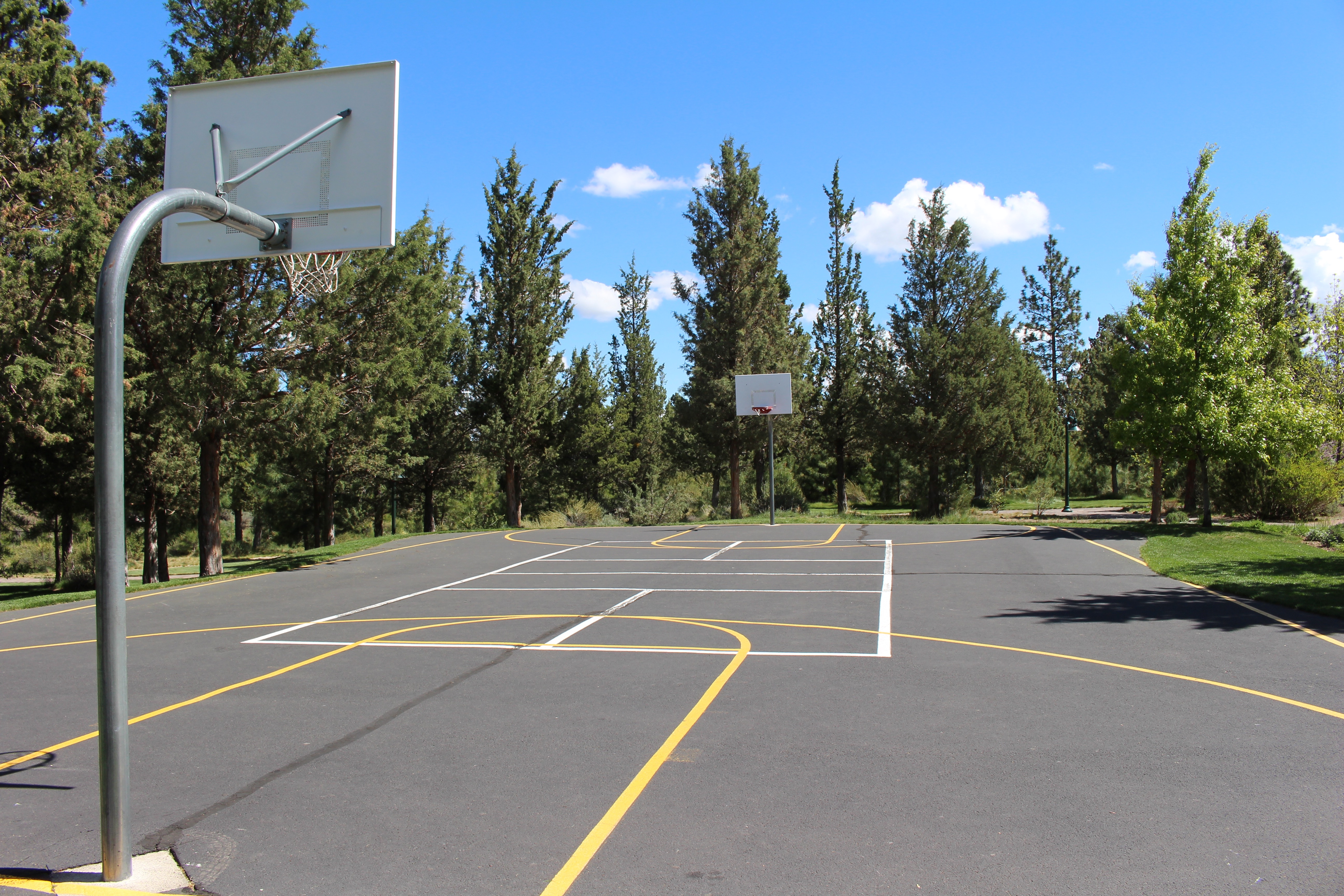 full court basketball at larkspur park