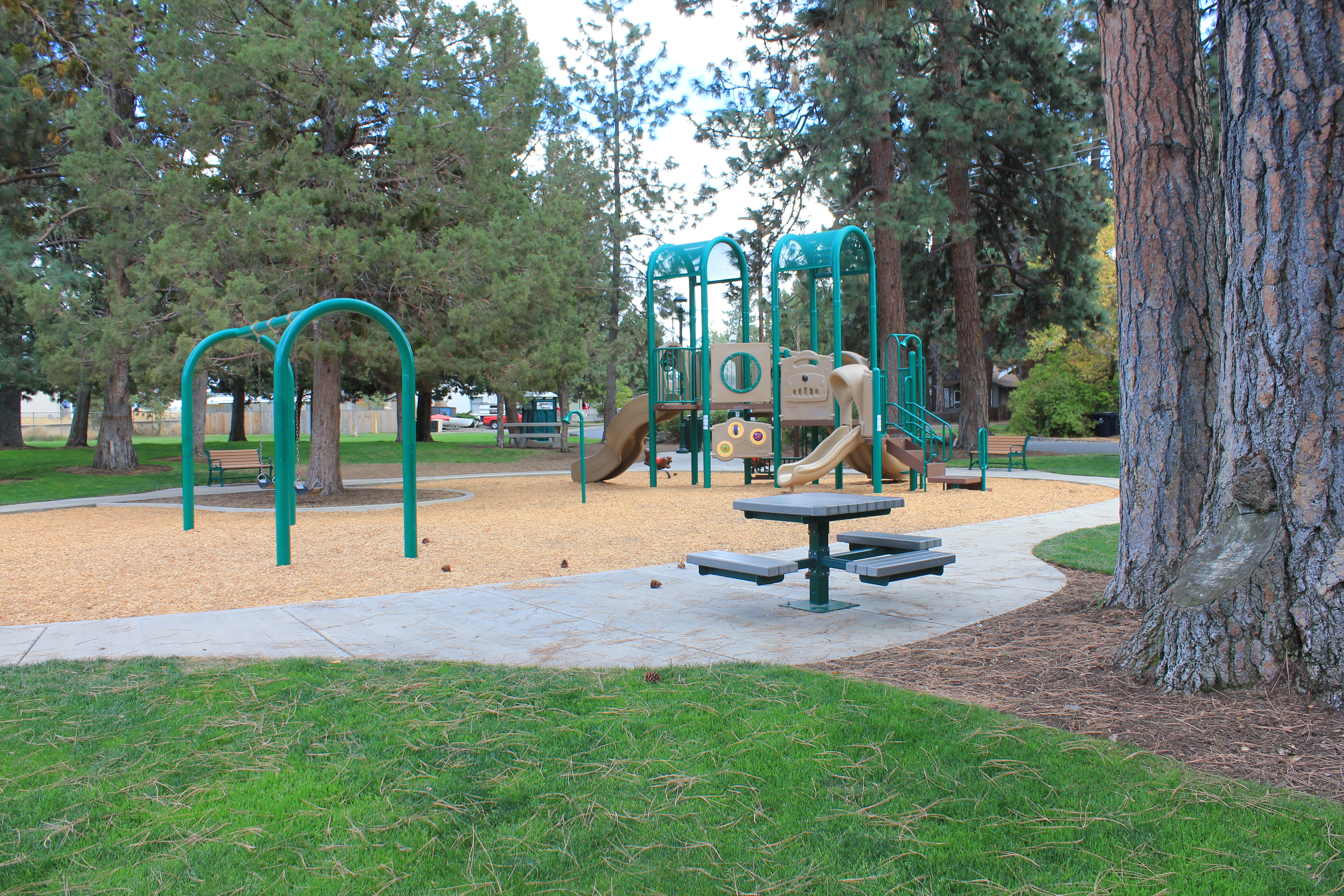 the playground at jaycee park