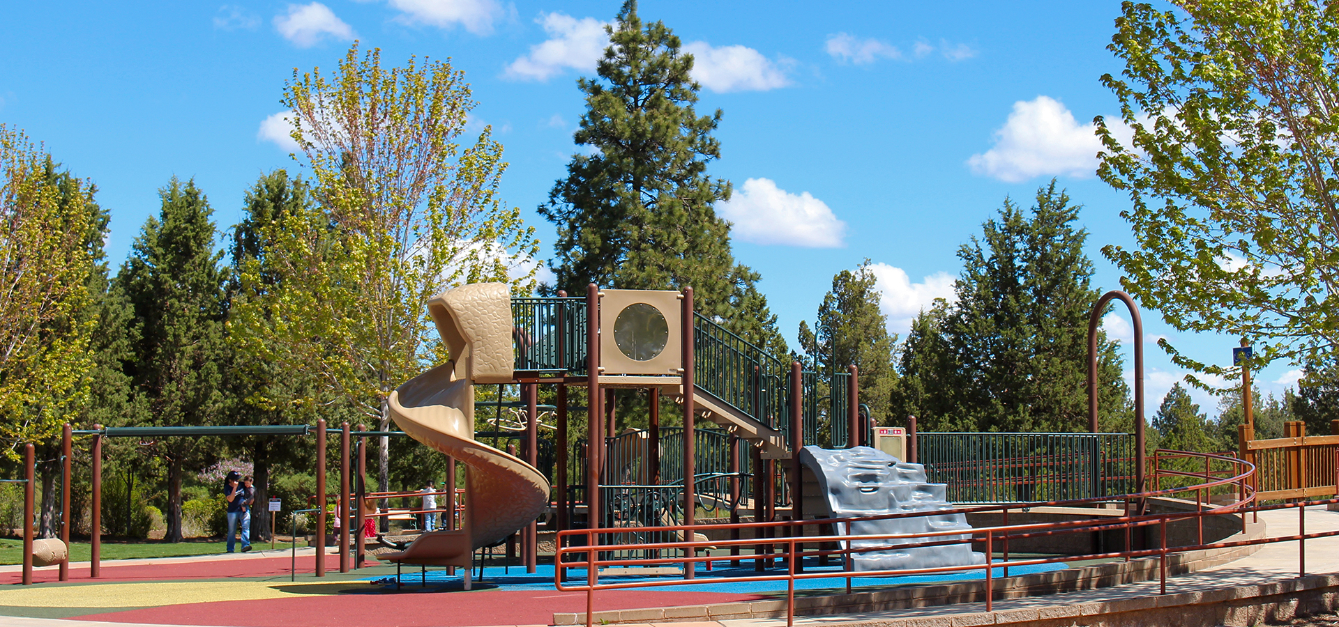 Larkspur Park's playground.