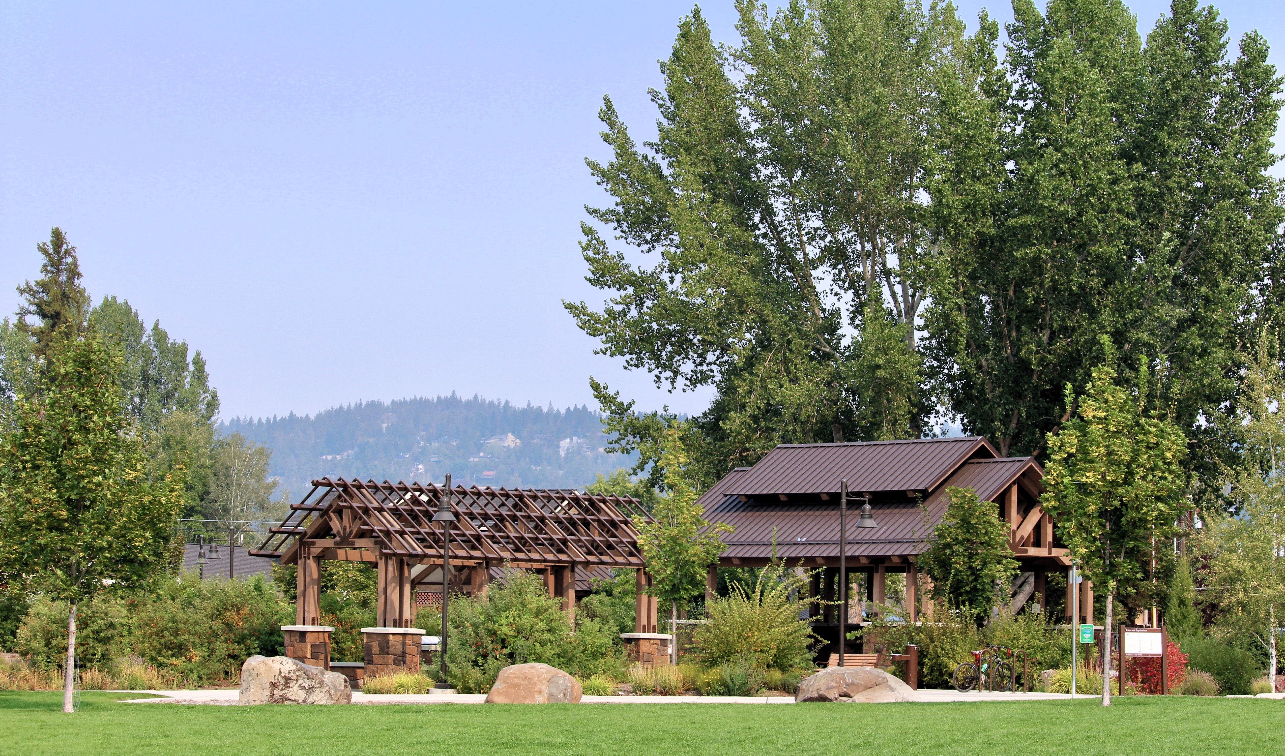 the shelter and restroom at millers landing