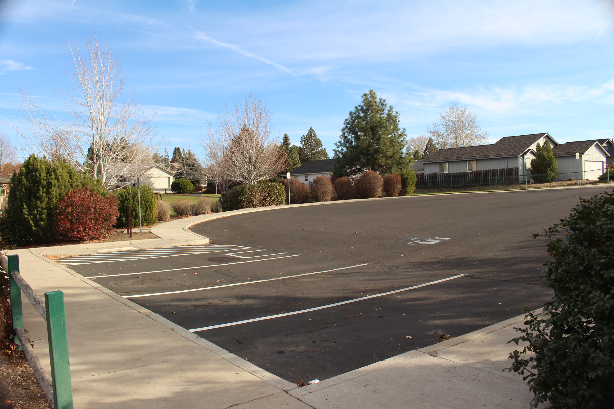 street parking spaces at mountain view park