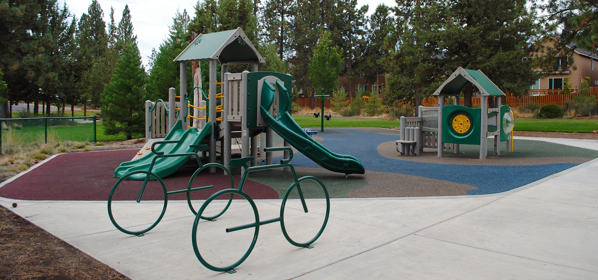 Pine-Ridge-Park-Playground-in-Bend