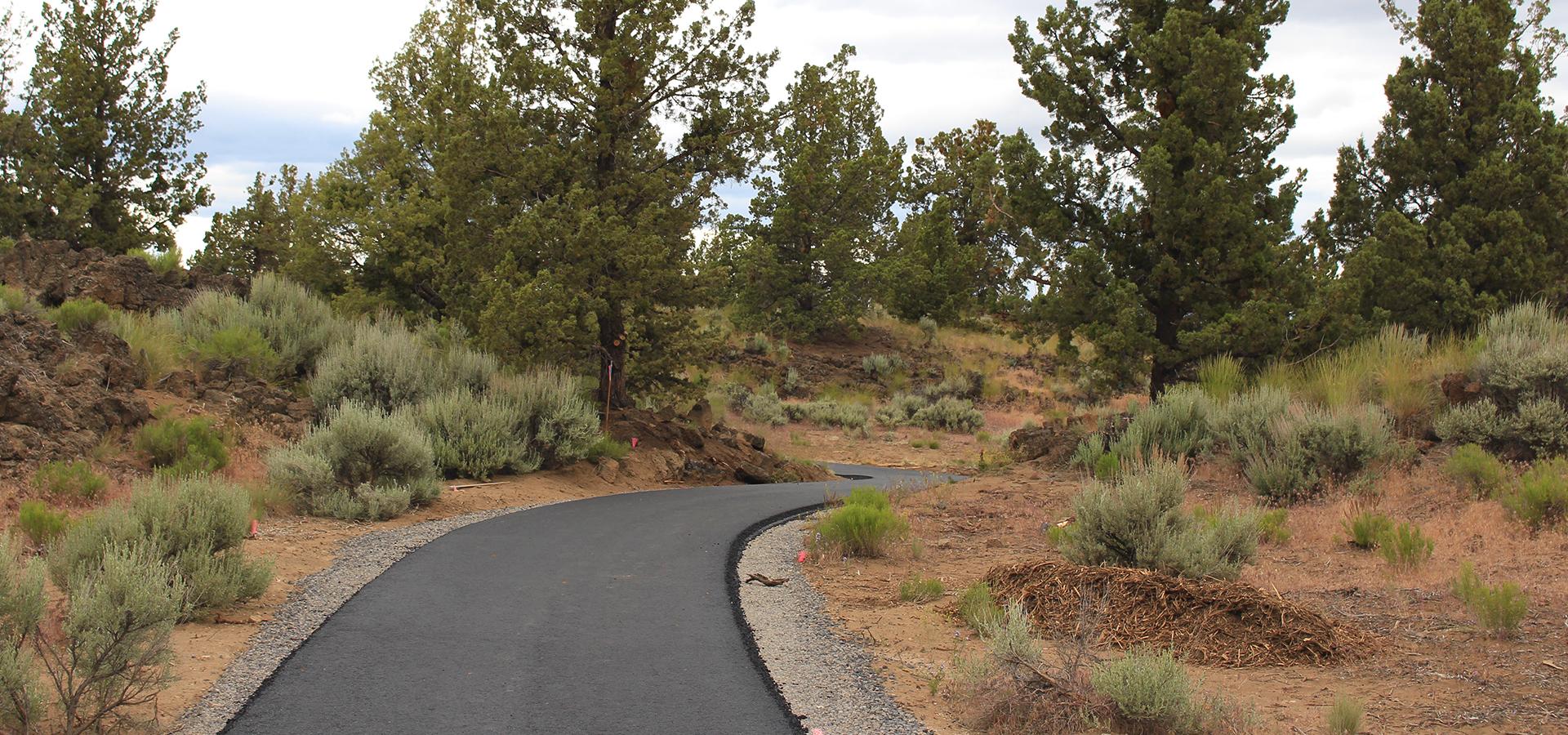 The paved path at Rockridge Park.