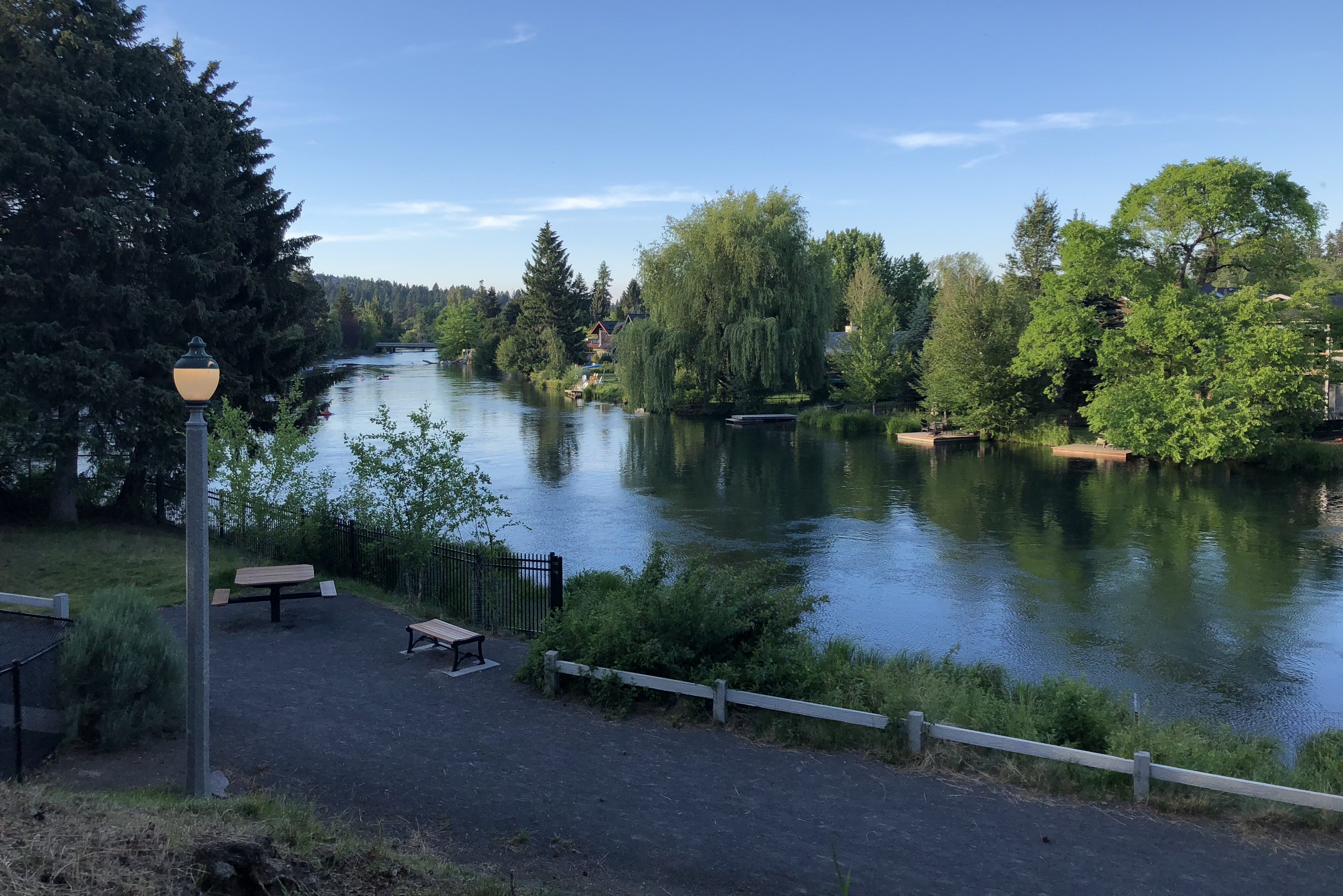 the deschutes river from a trail at columbia park