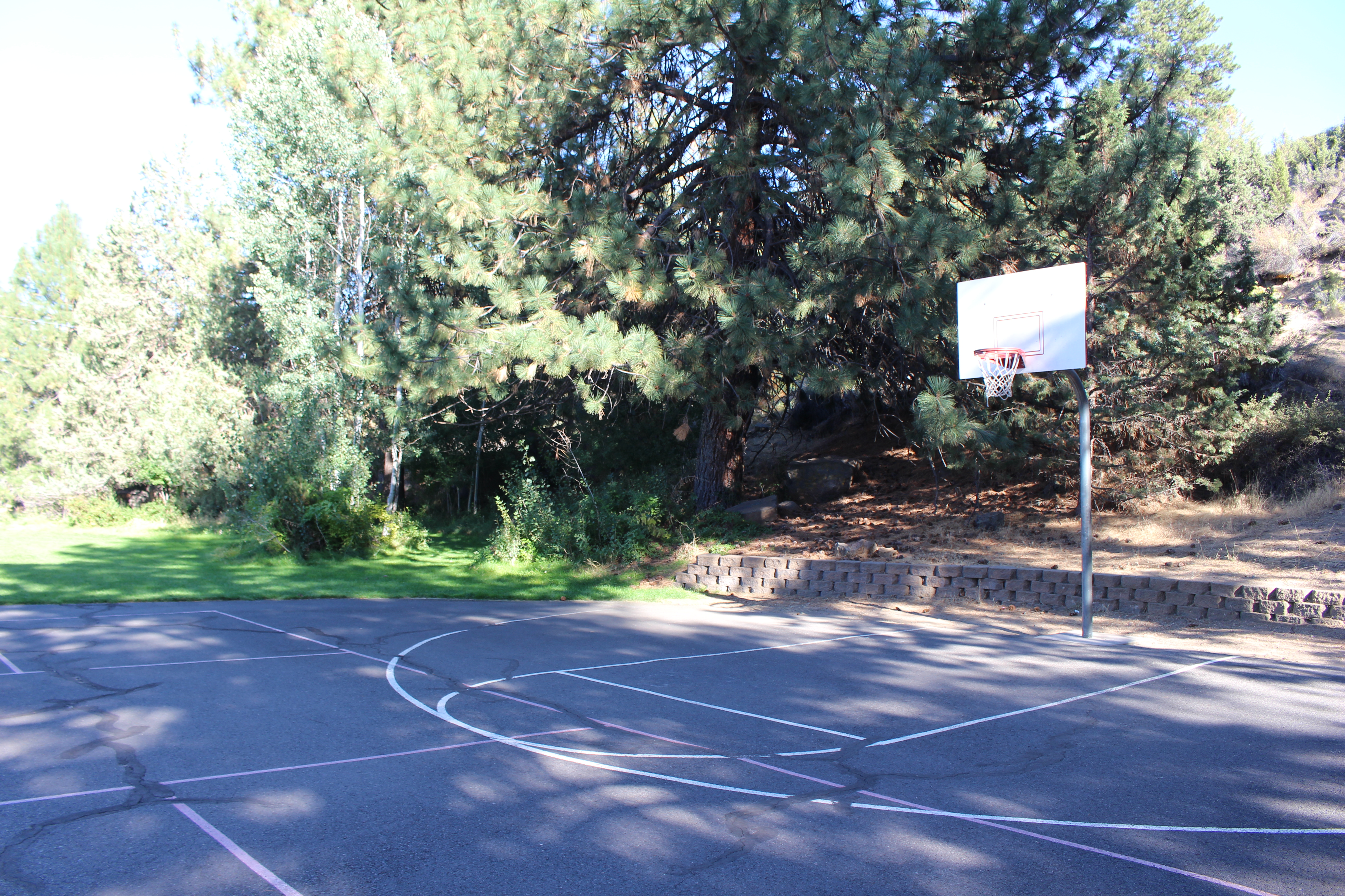half court basketball at woodriver park