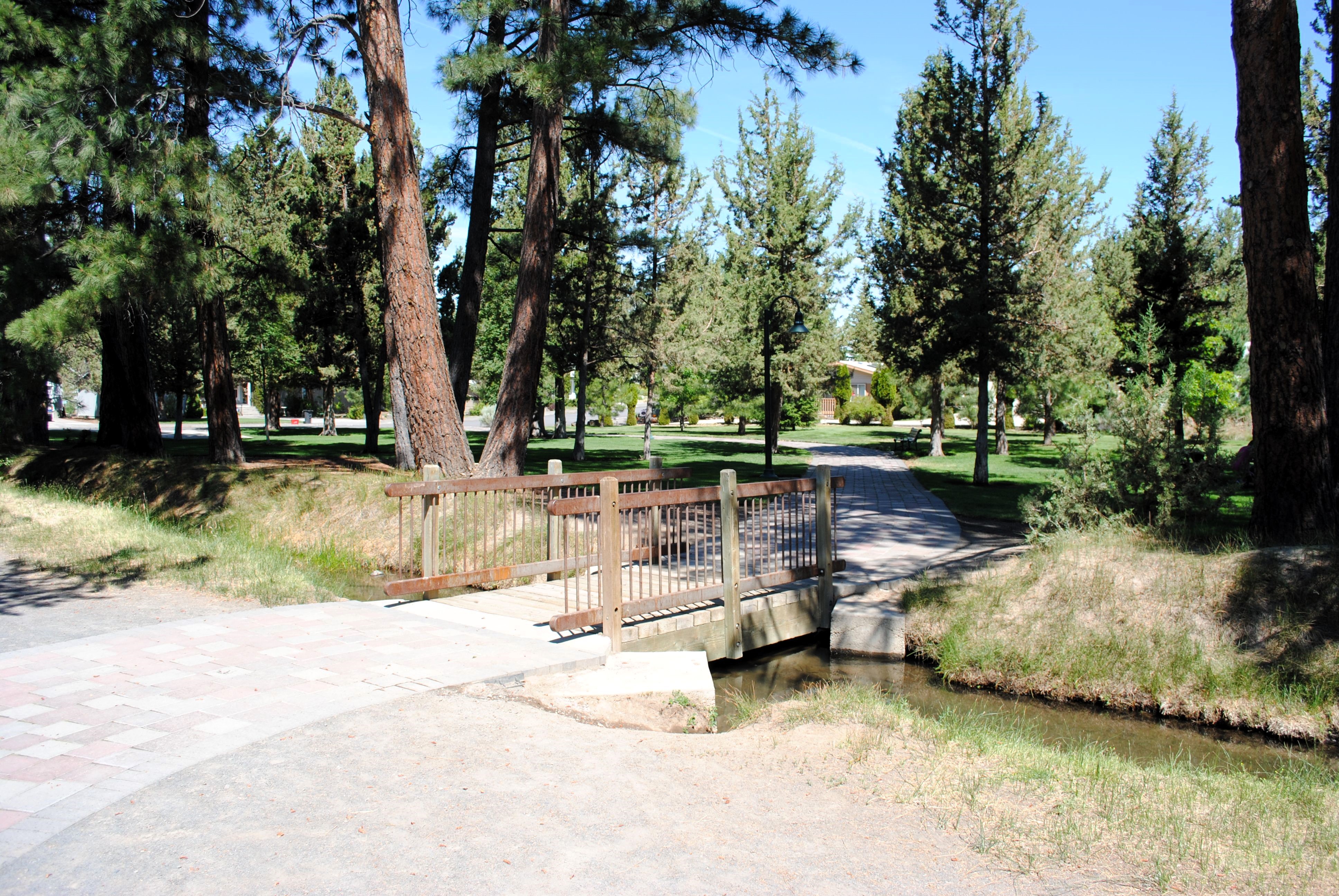 the canal bridge at the larkspur park trail