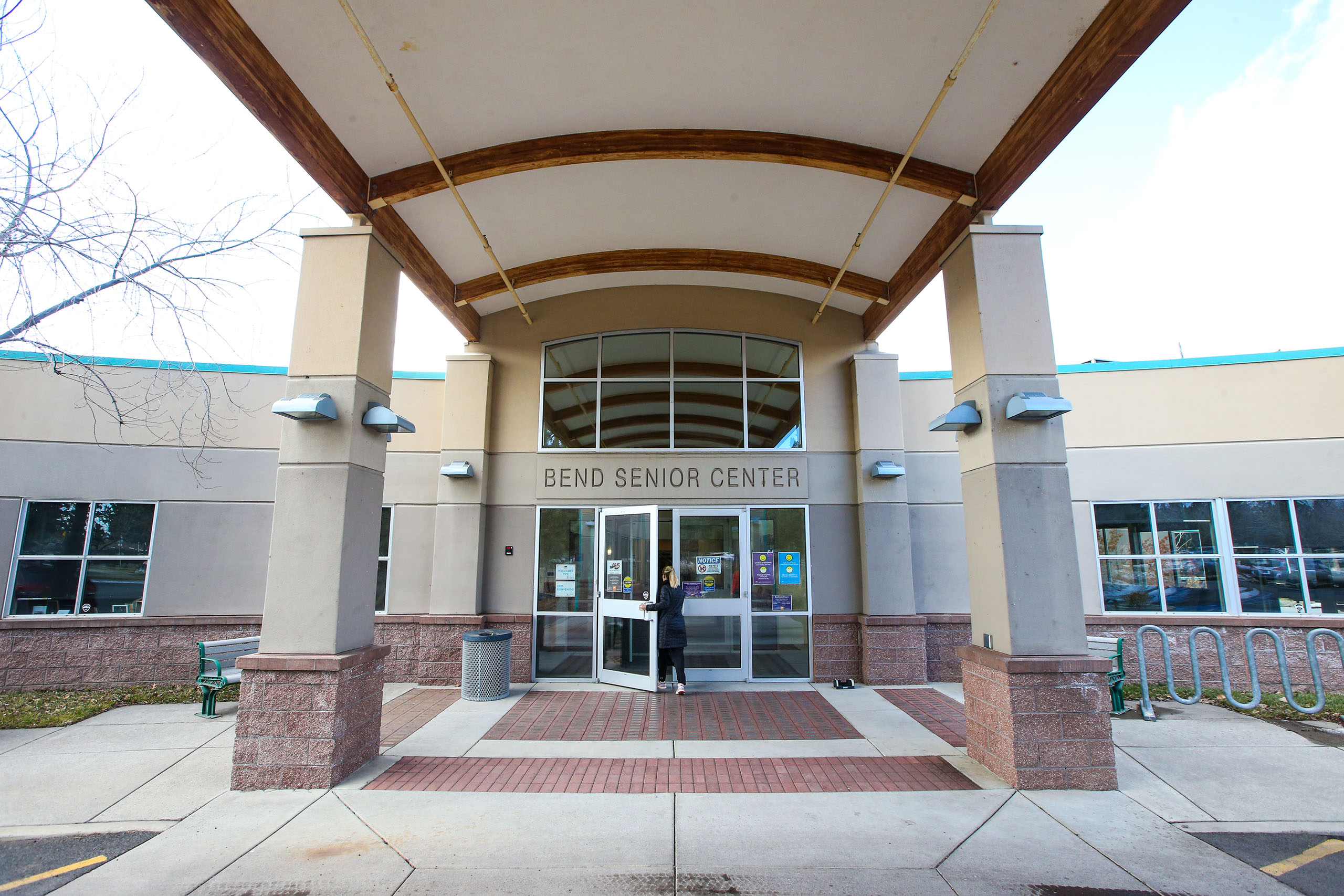 Photo of the exterior of Bend Senior Center