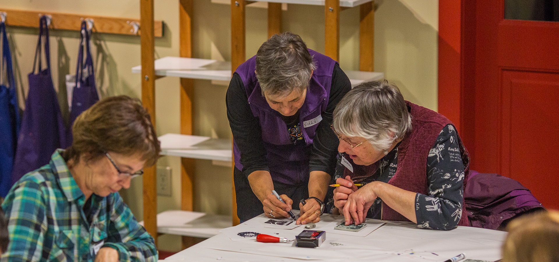 women in an art class.