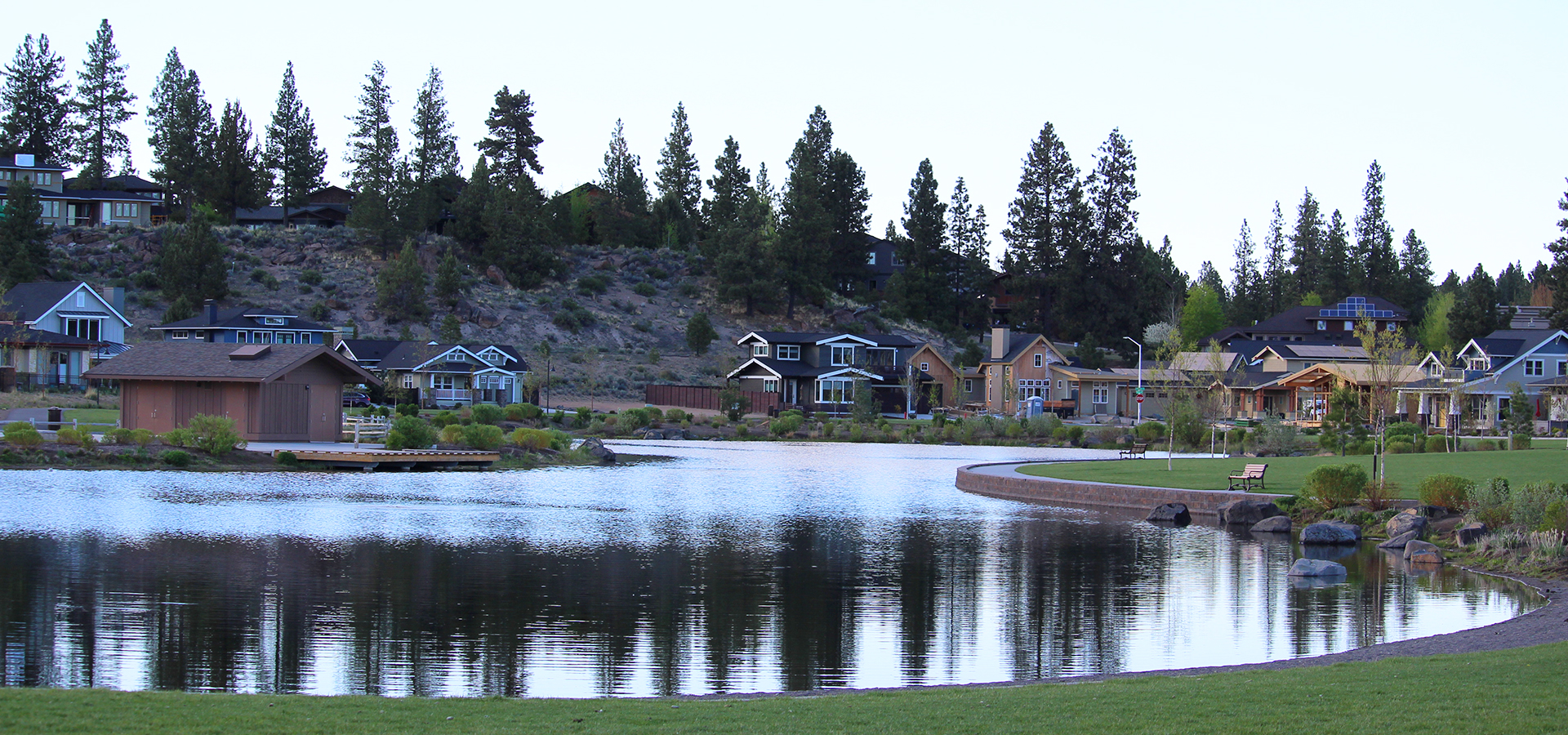 The pond and houses at Discovery Park.