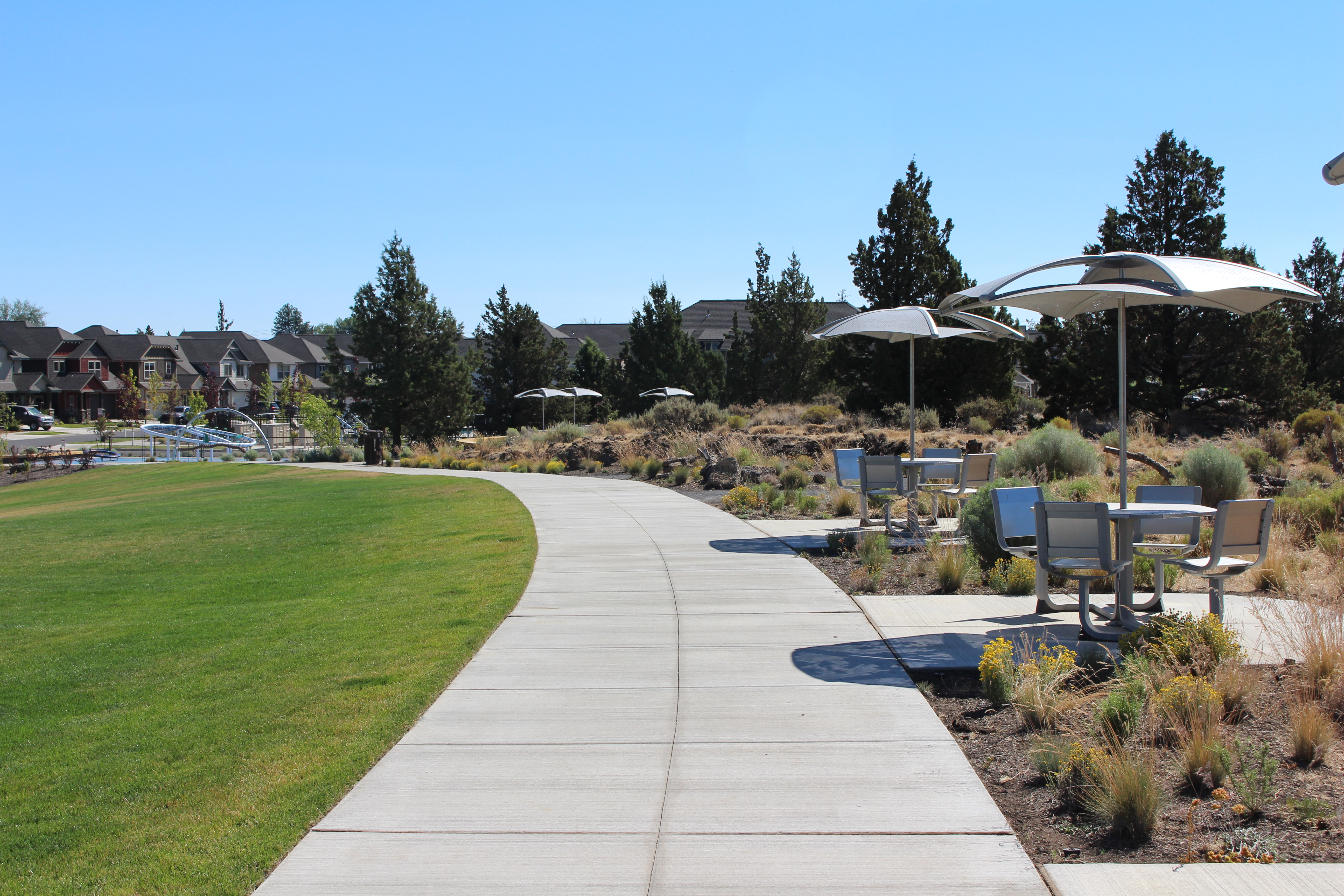Pathway along the grass at Eagle Park