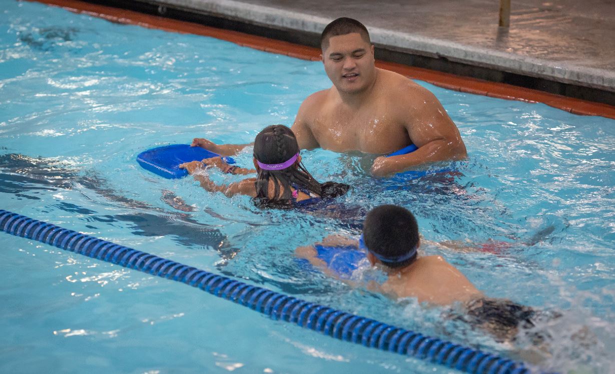 A youth swim lesson.