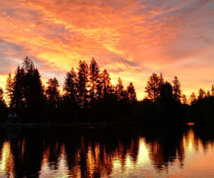 Sunset glow on Mirror Pond - 2015