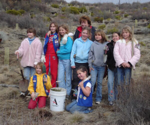 kids ready to plant trees at shevlin park