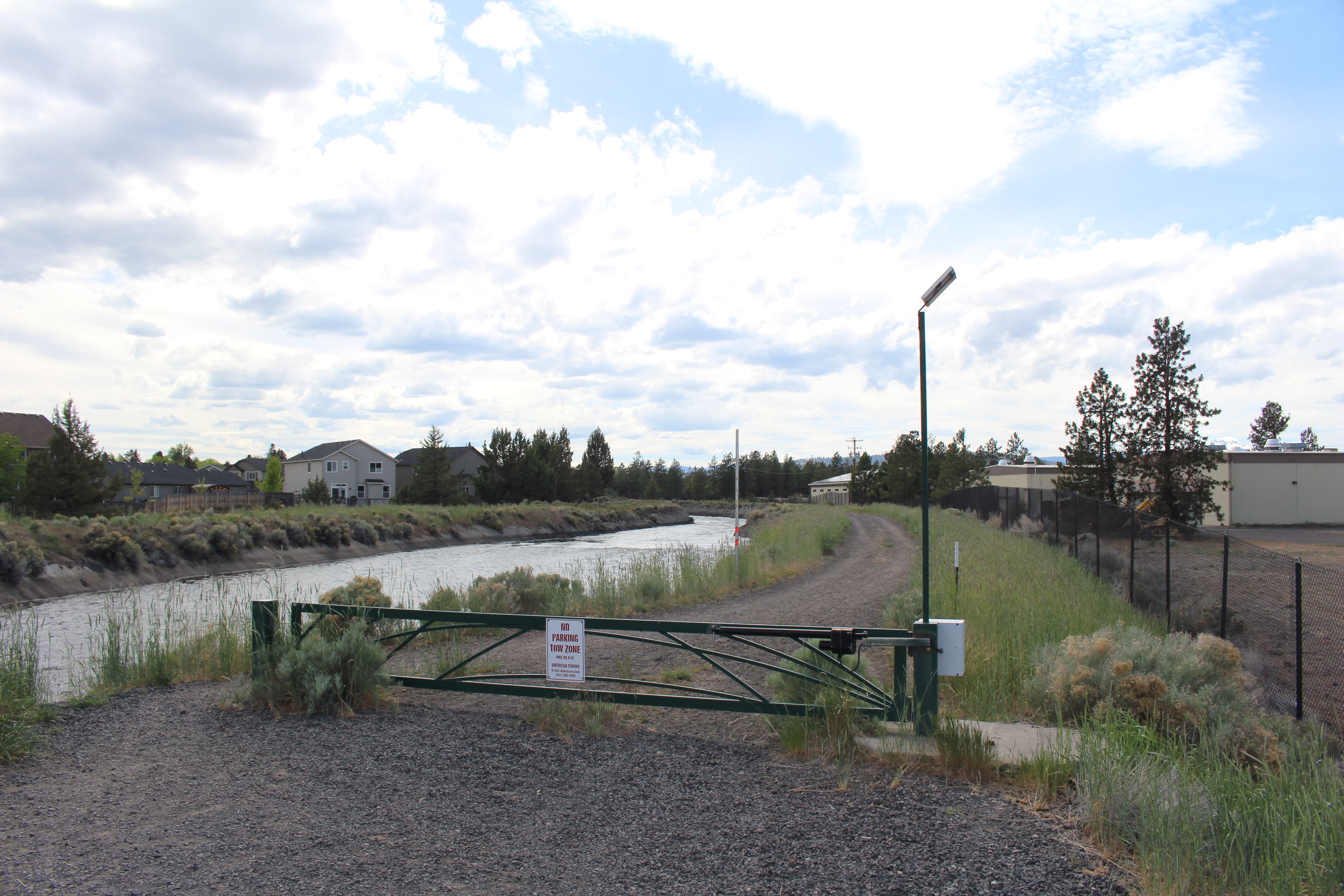 NUID Trail canal view at Deschutes Market