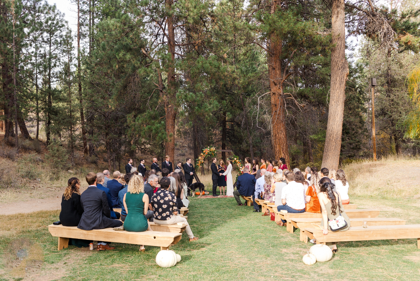 Aspen Hall - Outdoor Backside Ceremony with People
