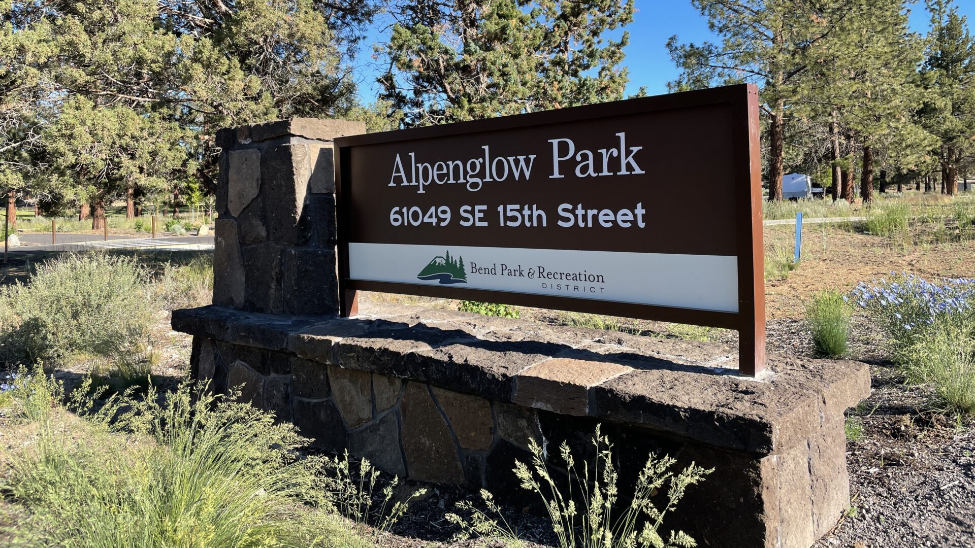 sign of alpenglow park