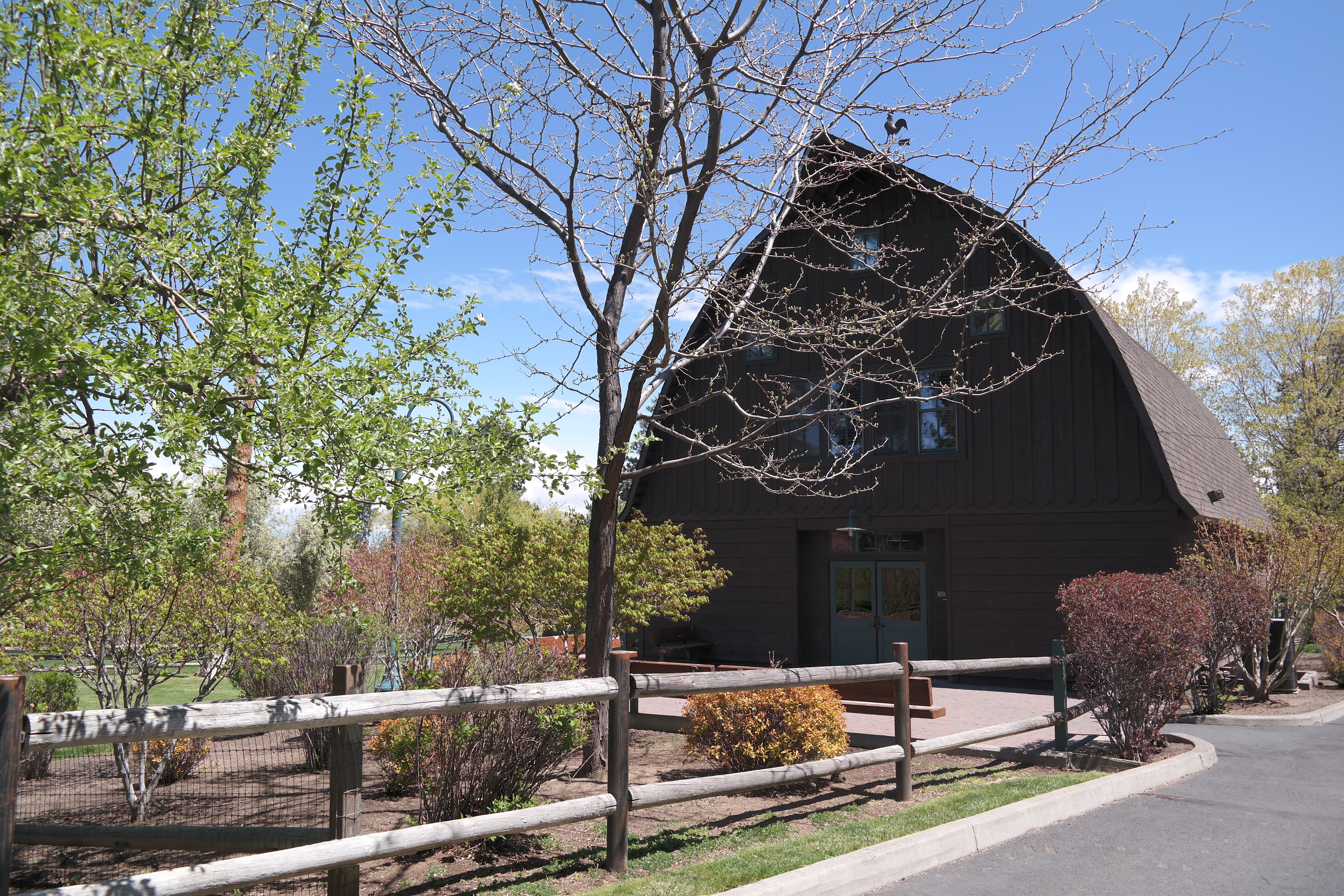 Exterior of Hollinshead Barn
