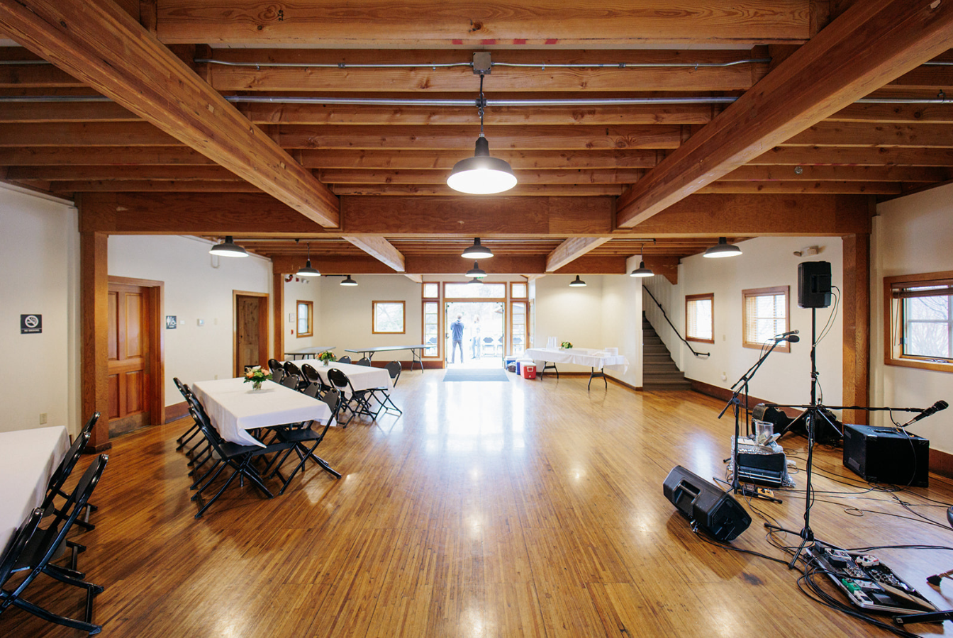 Hollinshead Barn - Downstairs Band and Seating 1