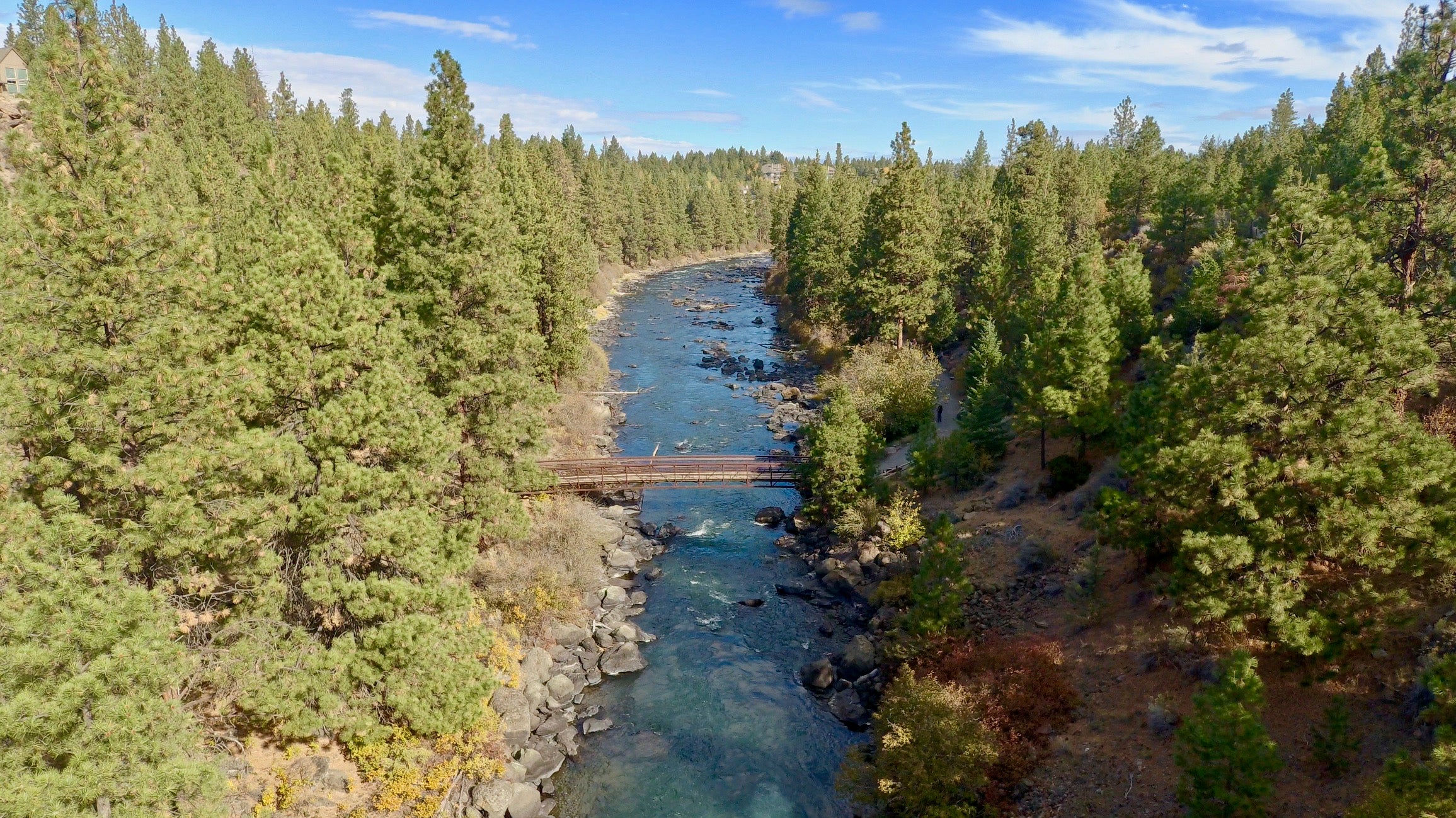 an aerial view of the deschutes river trail south bridge